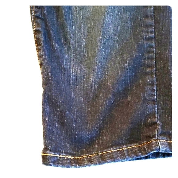 Levi’s 512 Perfectly Slimming Crop Jeans 4 - Picture 5 of 8